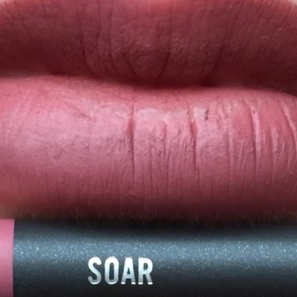 ⚡️💕Soar Mac Lip Liner BNIB - Picture 4 of 8